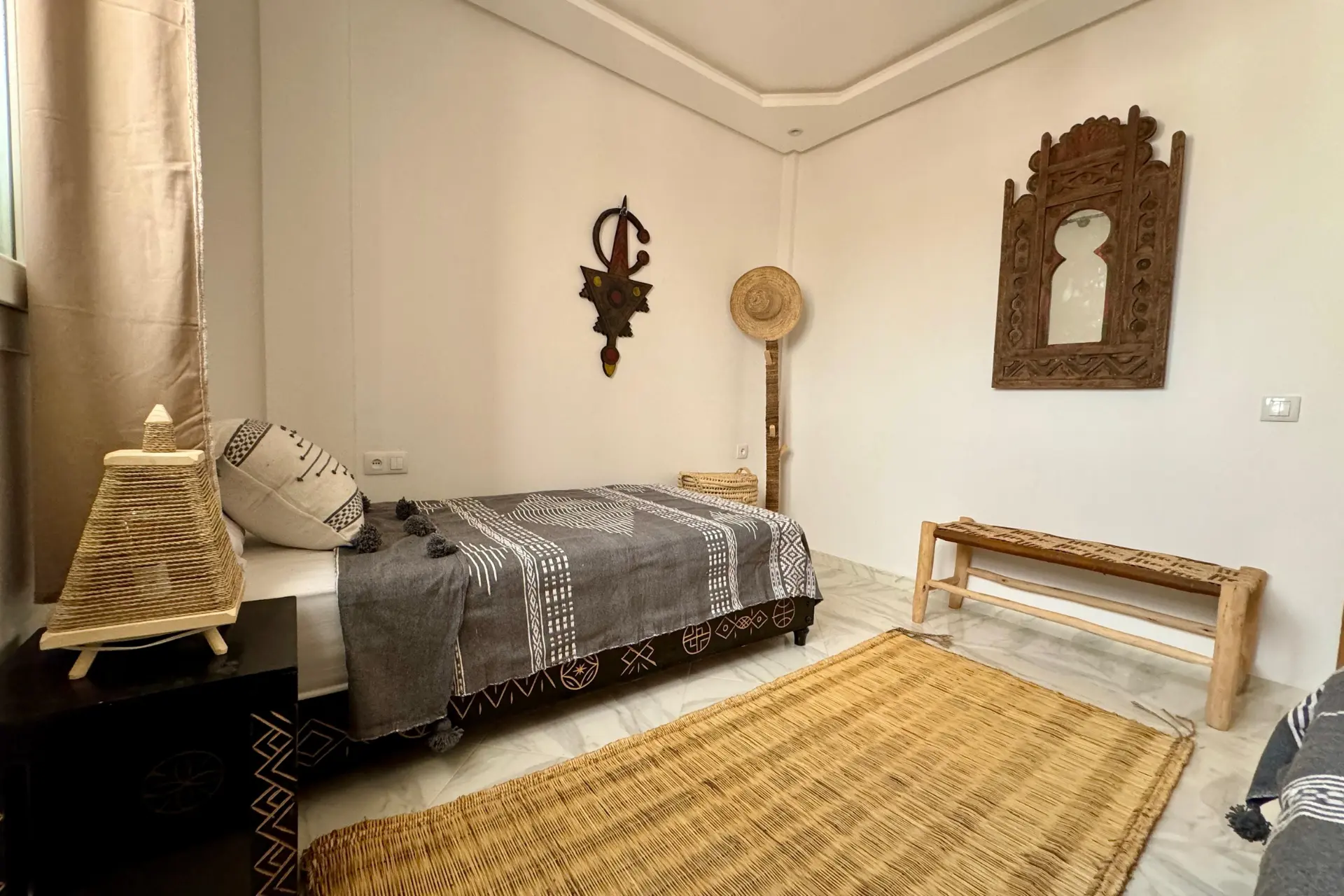 TWIN ROOM - IM6