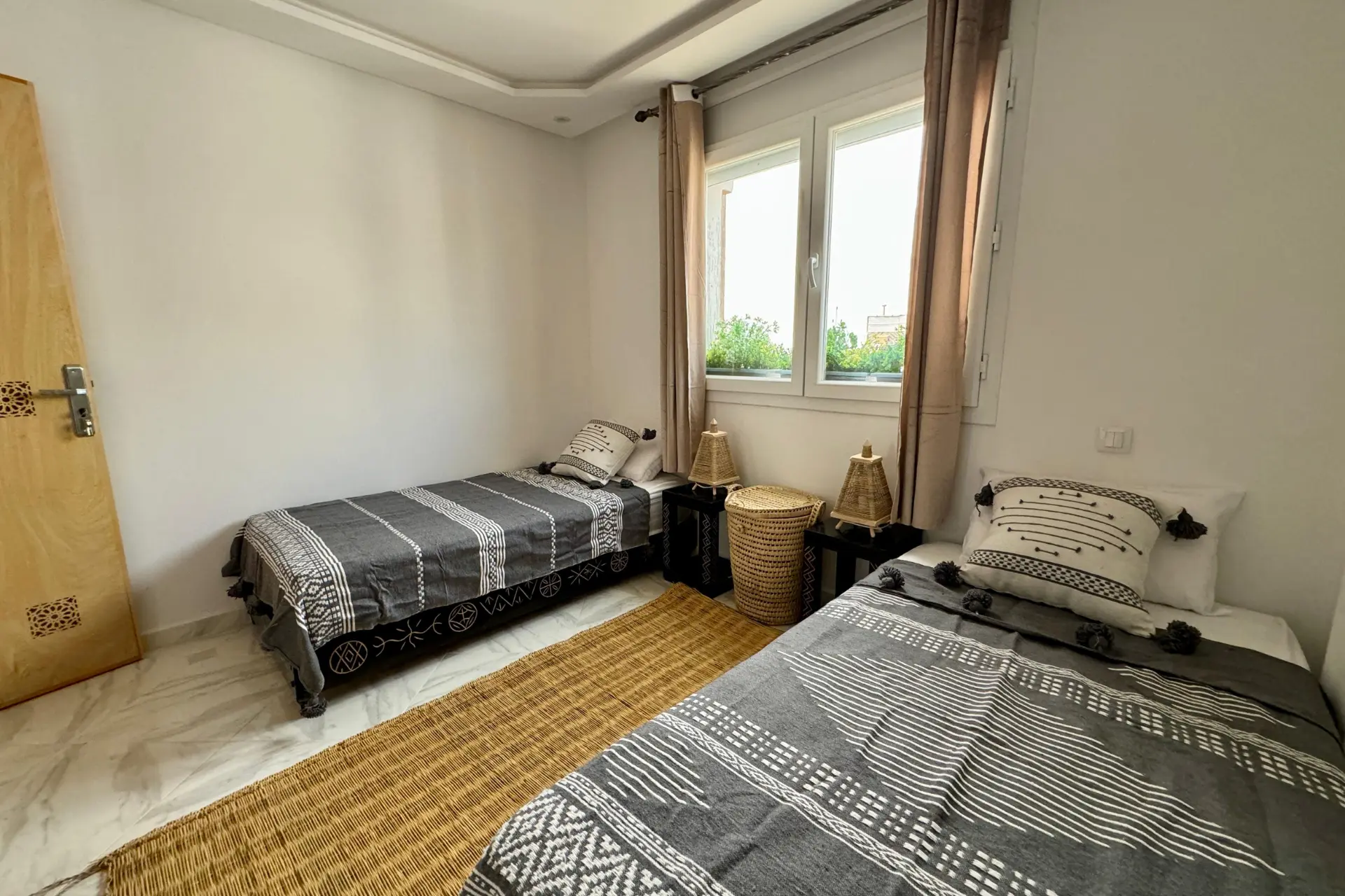 TWIN ROOM - IM9